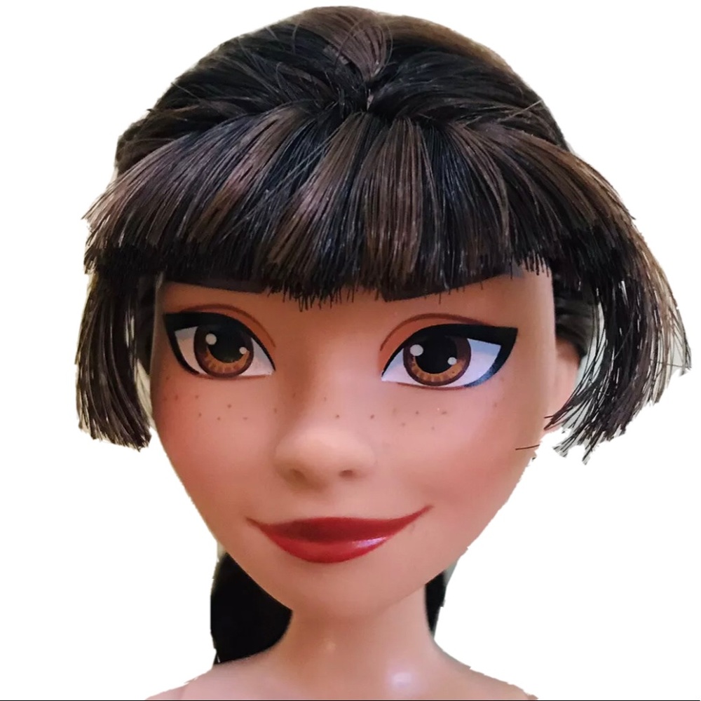 Honeymaren Doll Frozen II Sámi Eskimo To Dress 11”